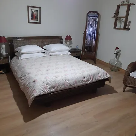 Casa Freiras Bed and Breakfast